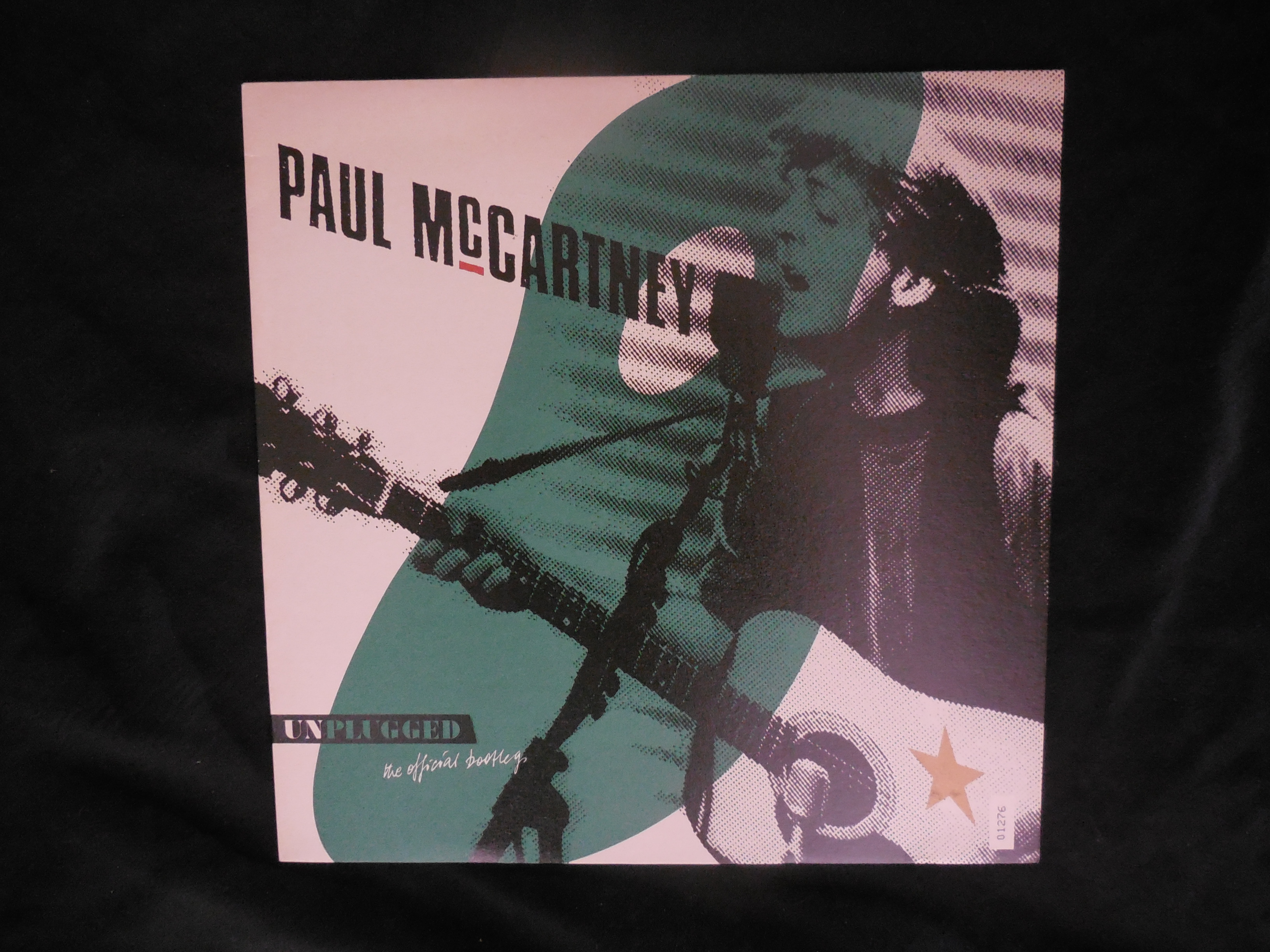 Paul McCartney-Unplugged – Very English and Rolling Stone