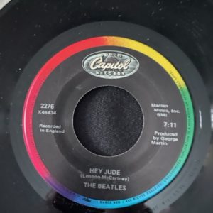 Beatles-Hey Jude-Black Rainbow Re-issue